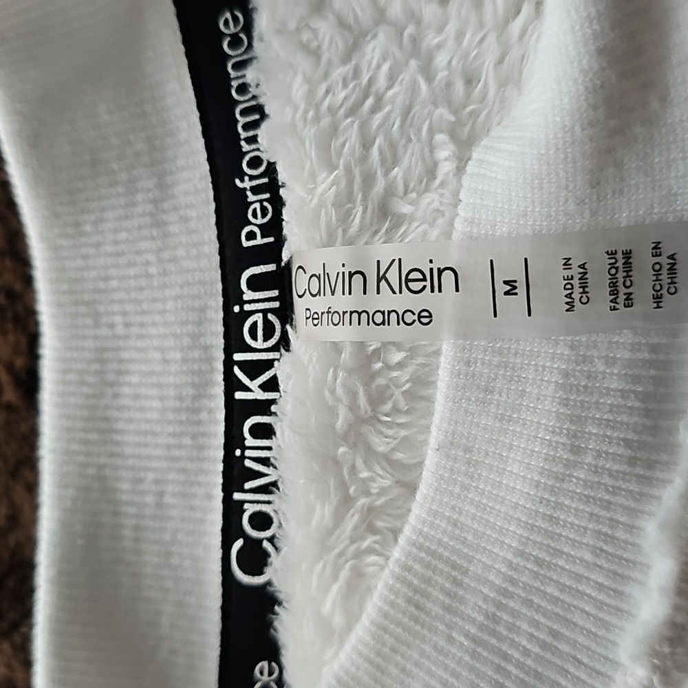 Calvin Klein - Picture 3 of 3